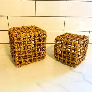 Wicker square decor